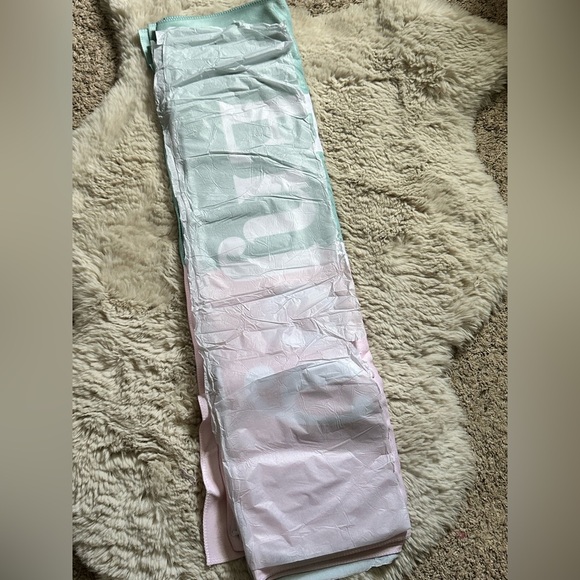 🆕 WDS Wondrous Microfiber Beach Towels Set - Picture 7 of 8